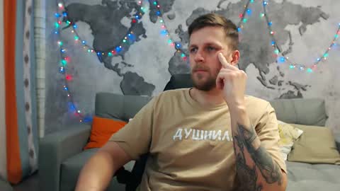 Snapshot of vikingchrisss chatting on December 30, 10:32 am vikingchrisss online show from December 30, 10:32 am