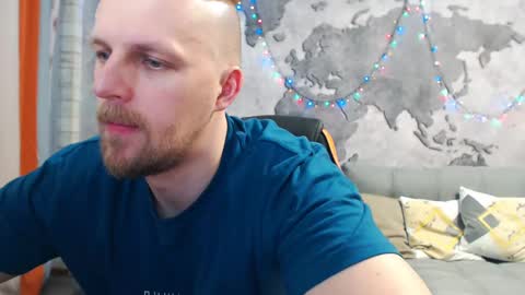 Snapshot of vikingchrisss chatting on January 16, 11:04 am vikingchrisss online show from January 16, 11:04 am