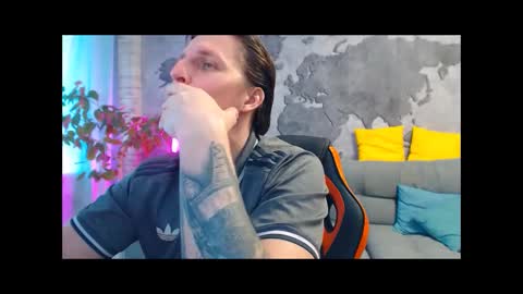 vikingchrisss online show from March 12, 9:26 am