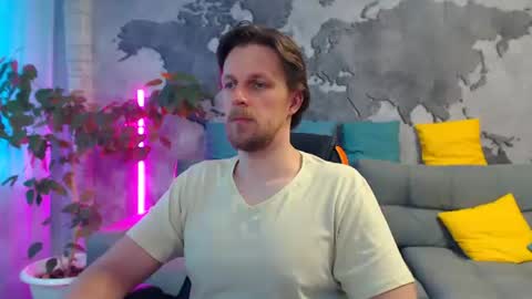 vikingchrisss online show from April 27, 9:51 am