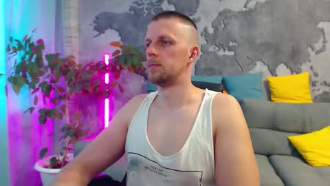 vikingchrisss online show from May 8, 9:36 am