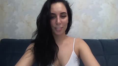 Snapshot of vikipop chatting on January 3, 5:20 pm vikipop online show from January 3, 5:20 pm