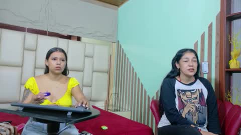 vikiTomson online show from April 4, 1:08 pm