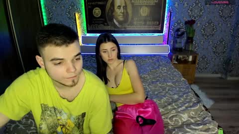 vikki and george online show from February 3, 6:39 pm