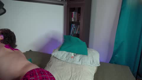 Snapshot of viktor_secret chatting on September 15, 2:22 am fansly VITEKsecret online show from September 15, 2:22 am