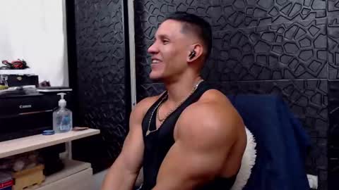 Viktor Herrera online show from February 14, 6:40 pm