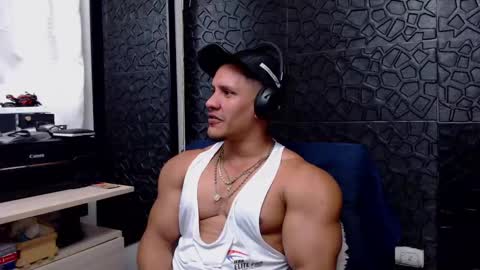 Viktor Herrera online show from March 4, 7:11 pm