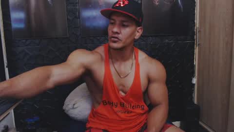 Viktor Herrera online show from May 6, 7:08 pm