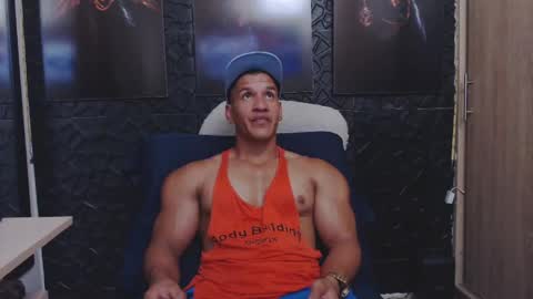 Viktor Herrera online show from May 14, 8:59 pm
