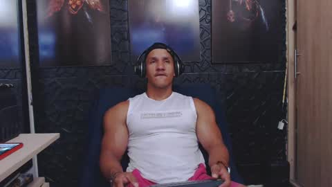 Viktor Herrera online show from May 22, 3:39 pm