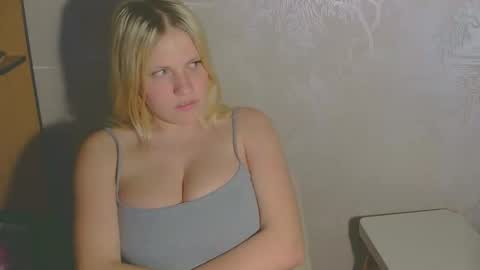 viktoria20502 online show from December 15, 1:15 pm