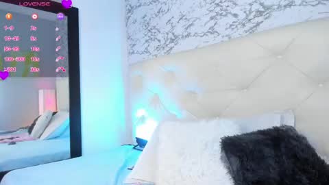 Snapshot of viktoria_davis_ chatting on February 20, 1:36 am Viktoria online show from February 20, 1:36 am