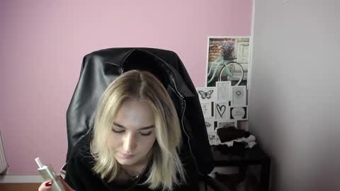 viktoria_lovely online show from October 15, 8:58 am