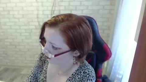 Snapshot of vikualex69 chatting on June 16, 6:27 am vikualex69 online show from June 16, 6:27 am