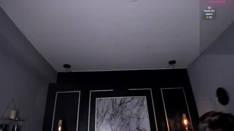 Victoria online show from November 17, 1:11 am