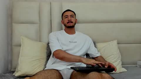 Snapshot of vilaty_makris chatting on October 28, 3:58 pm Vitaly online show from October 28, 3:58 pm