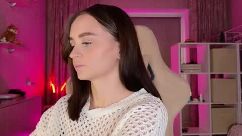 Snapshot of villuuvargas chatting on March 5, 2:36 am Eva online show from March 5, 2:36 am