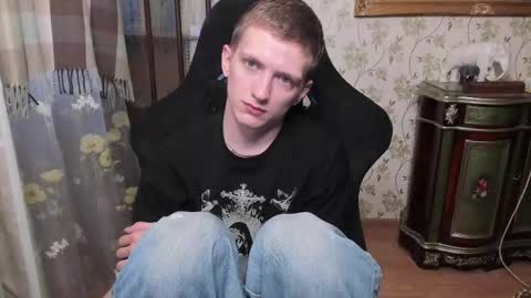 Snapshot of vince__dice chatting on May 30, 3:53 pm Dimoooooon online show from May 30, 3:53 pm