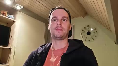 Snapshot of vincentbb1 chatting on November 27, 3:47 pm Vincent online show from November 27, 3:47 pm