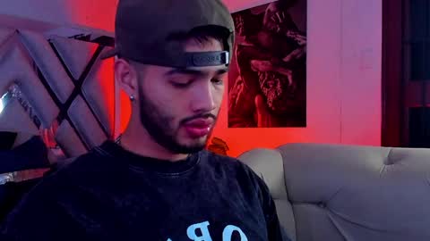 Vincent online show from April 29, 5:44 am