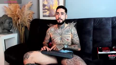 Snapshot of vincentsartori chatting on October 25, 6:02 pm Vincent Sartori online show from October 25, 6:02 pm