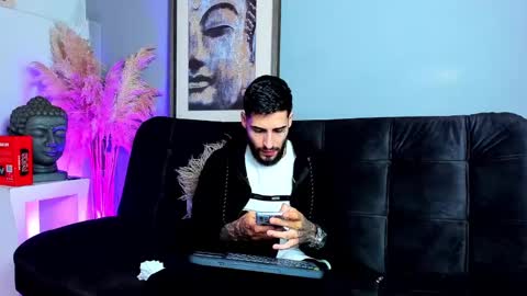 Snapshot of vincentsartori chatting on November 9, 1:09 pm Vincent Sartori online show from November 9, 1:09 pm