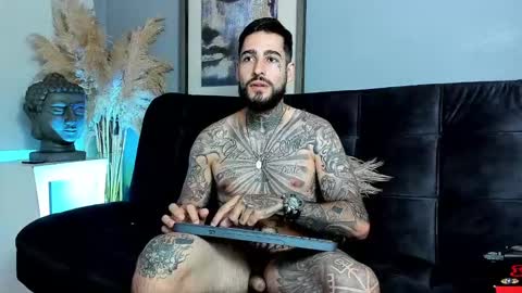 Snapshot of vincentsartori chatting on November 11, 7:58 pm Vincent Sartori online show from November 11, 7:58 pm