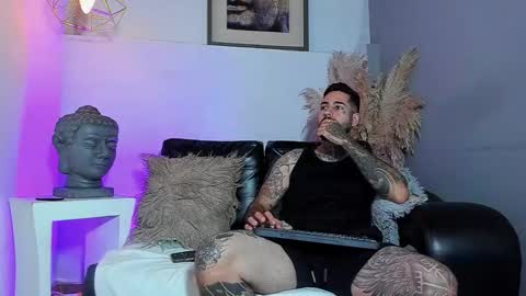 Snapshot of vincentsartori chatting on March 14, 10:37 pm Vincent Sartori online show from March 14, 10:37 pm