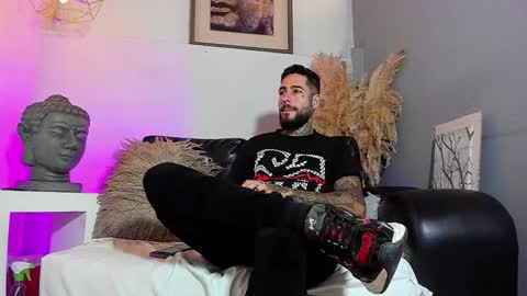 Snapshot of vincentsartori chatting on March 16, 7:07 pm Vincent Sartori online show from March 16, 7:07 pm