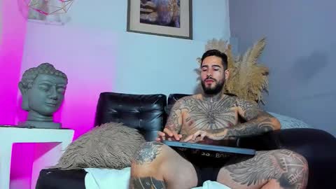 Snapshot of vincentsartori chatting on March 21, 8:19 am Vincent Sartori online show from March 21, 8:19 am