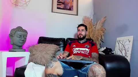 Snapshot of vincentsartori chatting on March 23, 7:29 pm Vincent Sartori online show from March 23, 7:29 pm