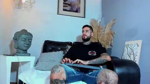 Snapshot of vincentsartori chatting on March 31, 1:00 pm Vincent Sartori online show from March 31, 1:00 pm