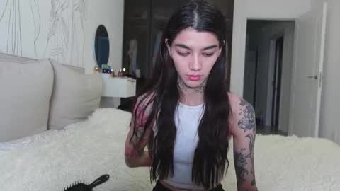 vinkitinkii online show from November 19, 6:02 am