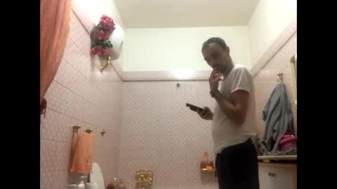 Snapshot of vinmin90 chatting on February 4, 9:52 pm Zenith online show from February 4, 9:52 pm