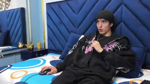 vinniematte online show from February 28, 2:53 am