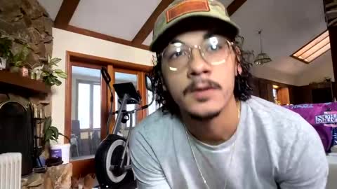 Snapshot of vinsmoke_sanji2020 chatting on February 6, 3:31 pm Sanji online show from February 6, 3:31 pm