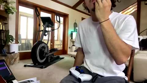 Snapshot of vinsmoke_sanji2020 chatting on March 6, 6:26 pm Sanji online show from March 6, 6:26 pm