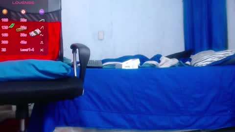 Snapshot of vinzent_lafed_ chatting on February 19, 9:27 am vinzent_lafed_ online show from February 19, 9:27 am