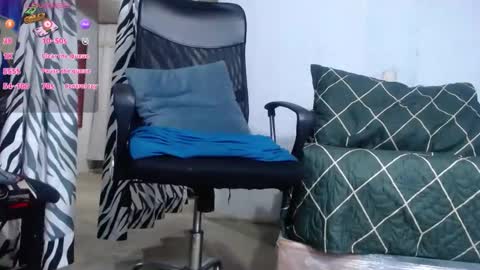 Snapshot of vinzent_lafed_ chatting on March 5, 7:26 am vinzent_lafed_ online show from March 5, 7:26 am