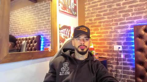 ---Vinzen--- online show from November 5, 4:45 am