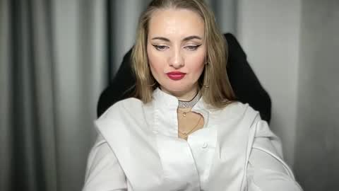 Funny  girl online show from December 12, 6:42 pm