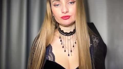 Funny  girl online show from December 14, 1:06 am