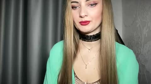 Funny  girl online show from December 15, 7:42 pm