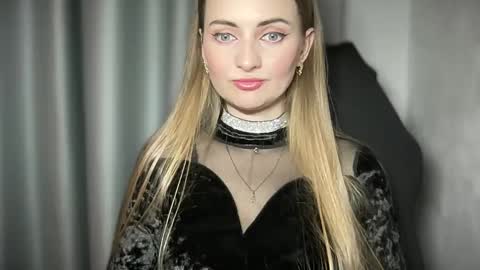 Funny  girl online show from December 28, 11:48 pm