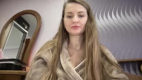 Funny  girl online show from December 3, 9:40 am