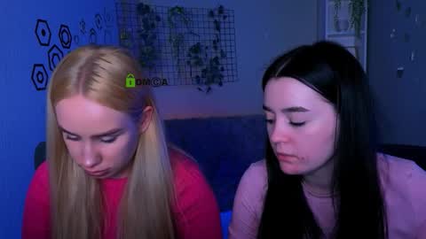 Snapshot of viola_bah chatting on March 16, 4:07 am Vi online show from March 16, 4:07 am