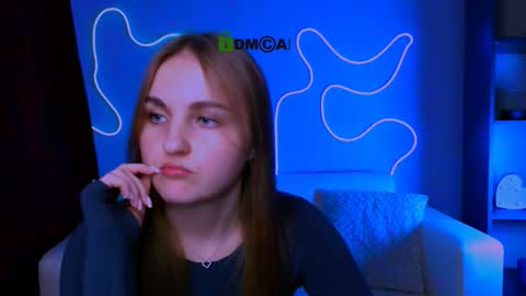 Snapshot of viola_bah chatting on March 18, 11:57 am Vi online show from March 18, 11:57 am