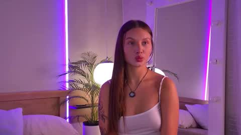 violaflirt online show from September 27, 4:06 am