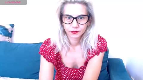 viola online show from September 19, 9:32 am