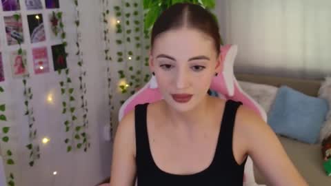 violaparkers online show from September 25, 10:19 am